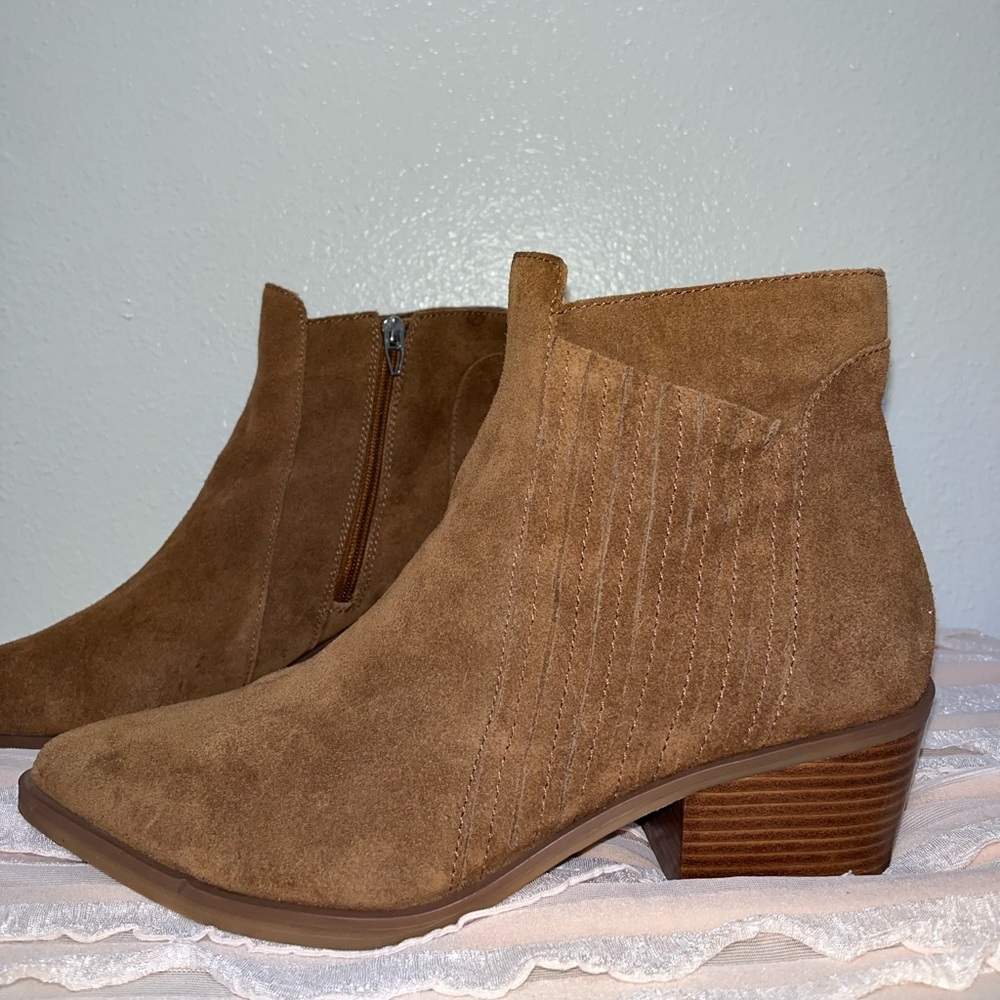 Dolce Vita Tan Suede Ankle Booties